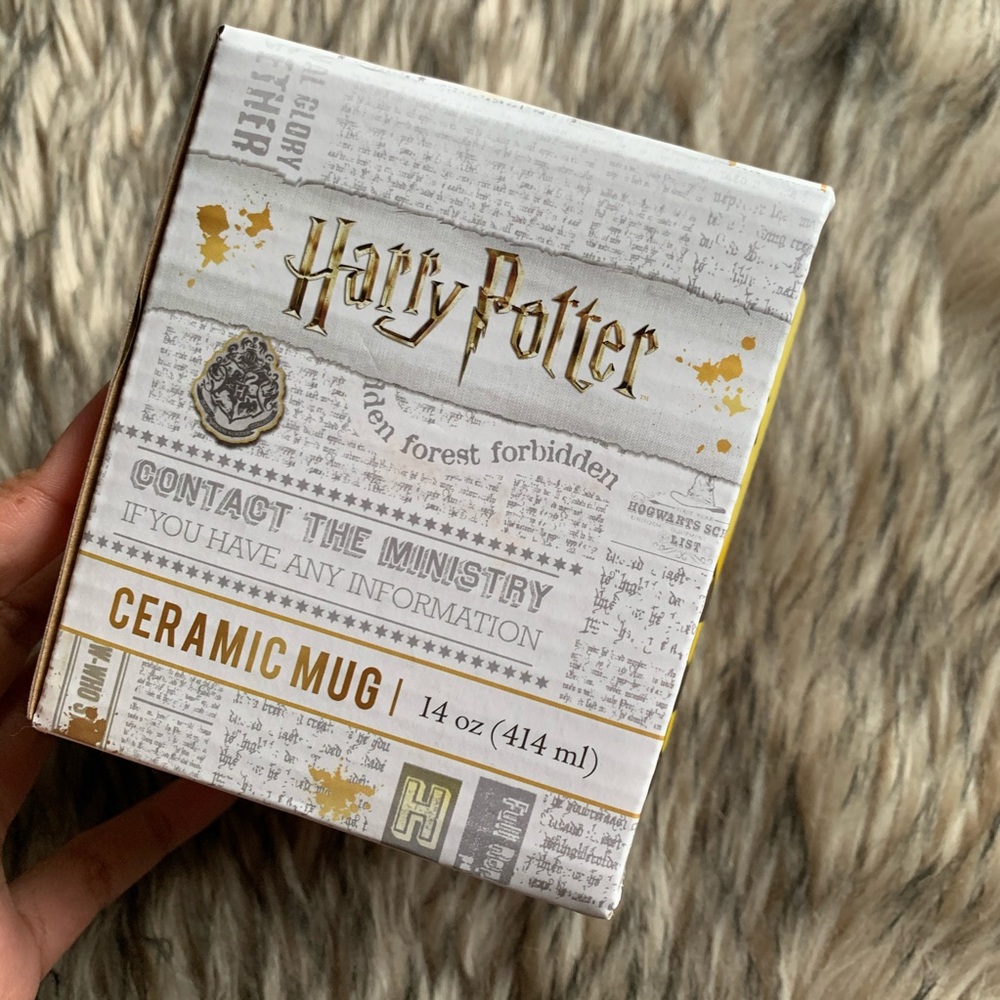 NEW HARRY POTTER MUG HUFFLEPUFF - Picture 4 of 6